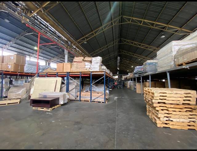 8,000M² WAREHOUSE TO LET IN INDUSTRIA WEST